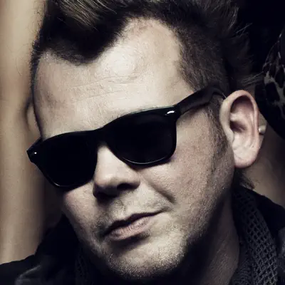 Listen to Jon Pearn, watch music videos, read bio, see tour dates & more!