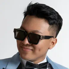 KELJO을(를) 듣고, 뮤직 비디오를 보고, 약력을 읽고, 투어 일정 등을 확인하세요!