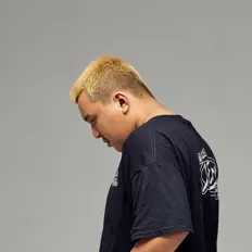 聆聽 NURA ROVICH、觀看音樂影片、閱讀小傳、查看巡演日期等！