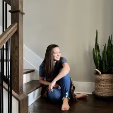 Kayleigh Volletを聴いたり、ミュージックビデオを鑑賞したり、経歴やツアー日程などを確認したりしましょう！