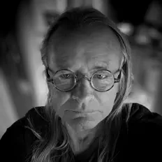 Poslechněte si interpreta Thierry Zaboitzeff, sledujte hudební videa, přečtěte si životopis, podívejte se na data turné a další informace.