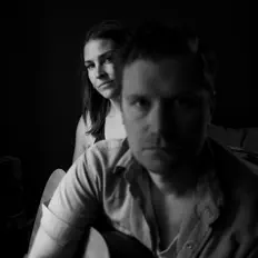 收听 Golden Everything、观看音乐视频、阅读小传、查看巡演日期等 ！