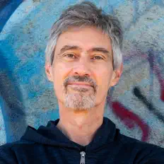 Andres Jimenezを聴いたり、ミュージックビデオを鑑賞したり、経歴やツアー日程などを確認したりしましょう！