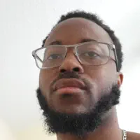 undefinedを聴いたり、ミュージックビデオを鑑賞したり、経歴やツアー日程などを確認したりしましょう！