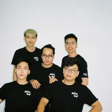 Mủn Gỗを聴いたり、ミュージックビデオを鑑賞したり、経歴やツアー日程などを確認したりしましょう！