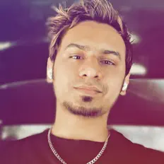 Ascolta Adil Nadaf, guarda video musicali, leggi la biografia, vedi le date del tour & altro!