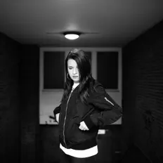 Ακούστε περιεχόμενο από KET, παρακολουθήστε μουσικά βίντεο, διαβάστε το βιογραφικό, δείτε ημερομηνίες περιοδείας, και πολλά ακόμη!