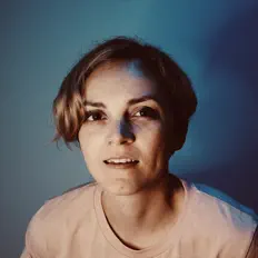 Posłuchaj wykonawcy Steph Trivison, obejrzyj teledyski, przeczytaj biografię, zobacz daty tras koncertowych i nie tylko!