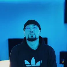 Poslechněte si interpreta Lui Bad, sledujte hudební videa, přečtěte si životopis, podívejte se na data turné a další informace.