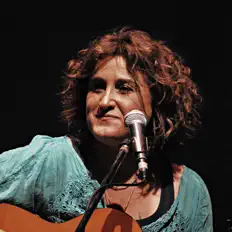 Luister naar May Nasr, bekijk muziekvideo's, lees de bio, bekijk de tourdata, en meer!