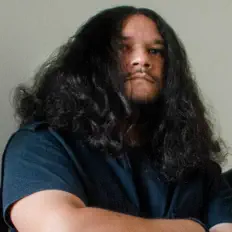 Dengarkan Veumor, tonton video musik, baca bio, lihat tanggal tur & lainnya!