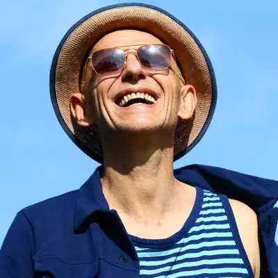 Listen to Gari Grèu, watch music videos, read bio, see tour dates & more!