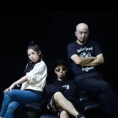 Ouça UNDEAD CORPORATION, assista a videoclipes, leia a biografia, veja as datas das turnês e mais!