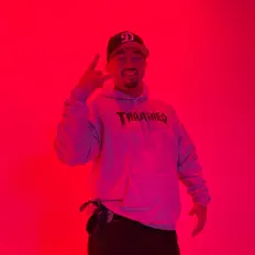 Ouça Ox Kitz, assista a videoclipes, leia a biografia, veja as datas das turnês e mais!