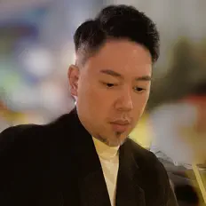 Takashimaを聴いたり、ミュージックビデオを鑑賞したり、経歴やツアー日程などを確認したりしましょう！