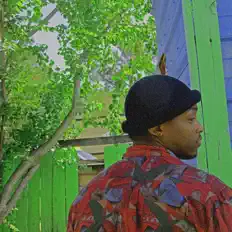 聆聽 MyNameDwayne、觀看音樂影片、閱讀小傳、查看巡演日期等！
