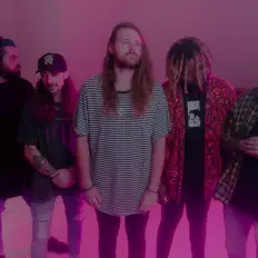 Escucha a Hollow City, mira vídeos musicales, lee la biografía, consulta fechas de giras y mucho más.