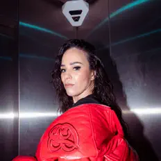 Psiertje Boukhit dinle, müzik videolarını izle, biyografisini oku, tur tarihlerini ve daha fazlasını gör!