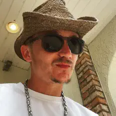 Ascolta 2SLiK, guarda video musicali, leggi la biografia, vedi le date del tour & altro!