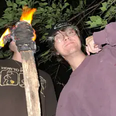 收听 crashh、观看音乐视频、阅读小传、查看巡演日期等 ！