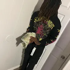 Listen to 1loveejay, watch music videos, read bio, see tour dates & more!