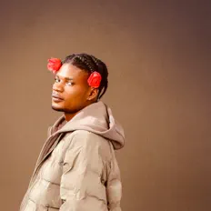 Roxie O.B: песни, клипы, биография, даты выступлений и многое другое.