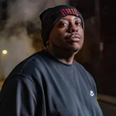 Ouve Komplex, vê vídeos de música, lê a biografia, vê as datas da digressão e muito mais!