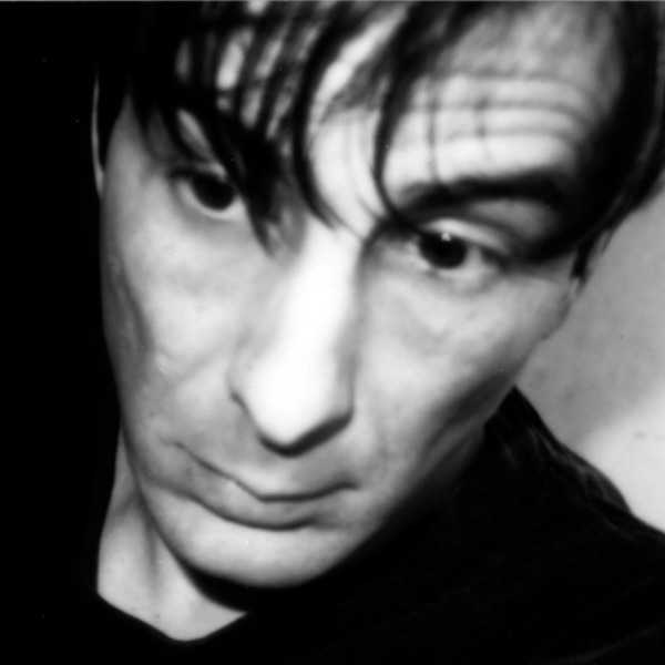 Low Res's avatar