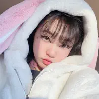聆聽 undefined、觀看音樂影片、閱讀小傳、查看巡演日期等！