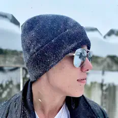 Escucha a TRHAZ CAASI, mira videos musicales, lee su biografía, consulta las fechas de las gira y más.