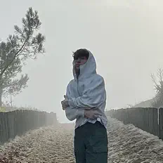 Listen to Yuziaw, watch music videos, read bio, see tour dates & more!