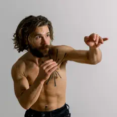 Tyler Cassidyを聴いたり、ミュージックビデオを鑑賞したり、経歴やツアー日程などを確認したりしましょう！