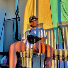 Ouça JonMarc, assista a videoclipes, leia a biografia, veja as datas das turnês e mais!