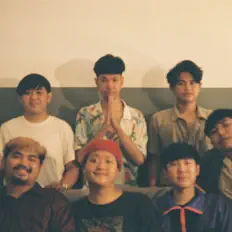 聆聽 POTTY RHOCA、觀看音樂影片、閱讀小傳、查看巡演日期等！