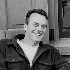 Ακούστε περιεχόμενο από Mike Kelley, παρακολουθήστε μουσικά βίντεο, διαβάστε το βιογραφικό, δείτε ημερομηνίες περιοδείας, και πολλά ακόμη!