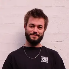 Tom Excellを聴いたり、ミュージックビデオを鑑賞したり、経歴やツアー日程などを確認したりしましょう！