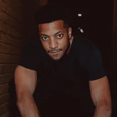 k6 सुनें, म्यूज़िक वीडियो देखें, बायो पढ़ें, दौरे की तारीखें और बहुत कुछ देखें!