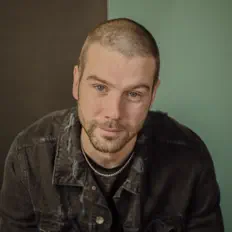 Dengarkan Jake Huffman, tonton video musik, baca bio, lihat tanggal tur & lainnya!