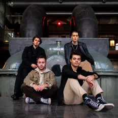 Listen to Alt Komşu, watch music videos, read bio, see tour dates & more!