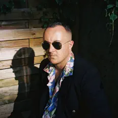 Dengarkan Ethyène, tonton video musik, baca bio, lihat tanggal tur & lainnya!