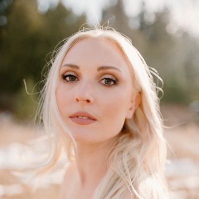 Listen to Julianne Hobby, watch music videos, read bio, see tour dates & more!