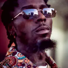 聆聽 Rich Boy Rudy、觀看音樂影片、閱讀小傳、查看巡演日期等！