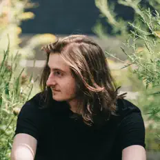 Liam Barrack dinle, müzik videolarını izle, biyografisini oku, tur tarihlerini ve daha fazlasını gör!