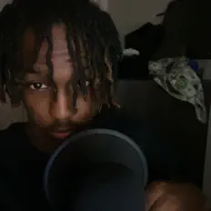 smoovex810を聴いたり、ミュージックビデオを鑑賞したり、経歴やツアー日程などを確認したりしましょう！