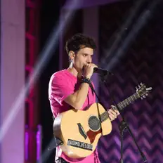 Listen to Simo Veludo, watch music videos, read bio, see tour dates & more!