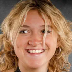 Maisy Graceを聴いたり、ミュージックビデオを鑑賞したり、経歴やツアー日程などを確認したりしましょう！