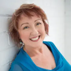 Luister naar Maria Lacey, bekijk muziekvideo's, lees de bio, bekijk de tourdata, en meer!