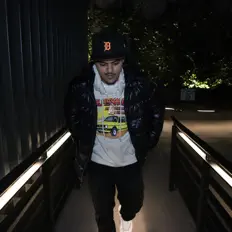 Escucha a Jigsaw, mira videos musicales, lee su biografía, consulta las fechas de las gira y más.