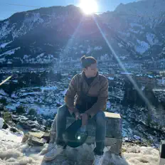 Ascolta BENIcool, guarda video musicali, leggi la biografia, vedi le date del tour & altro!