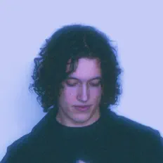 Escucha a LOGAN, mira videos musicales, lee su biografía, consulta las fechas de las gira y más.